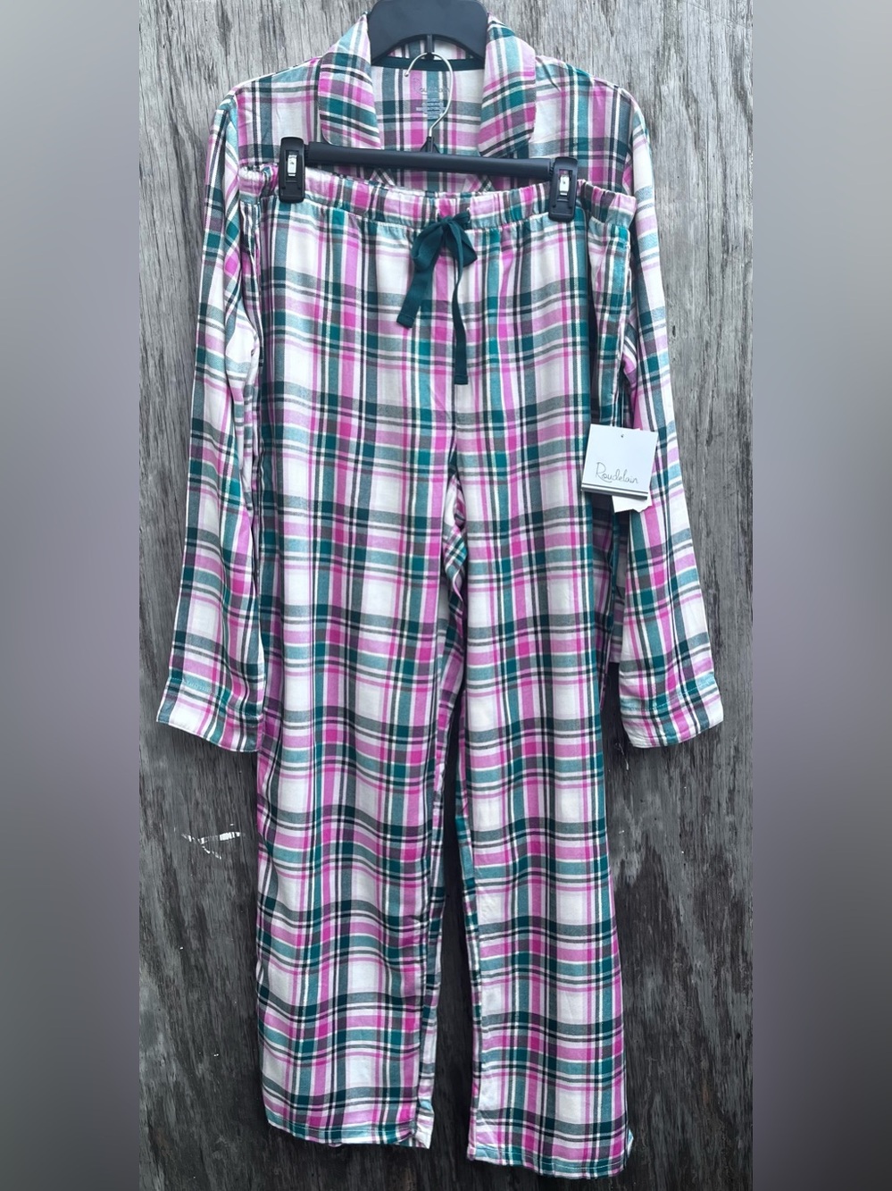 Raudelain Women's Rayon Flannel Plaid Pajama Set in size M